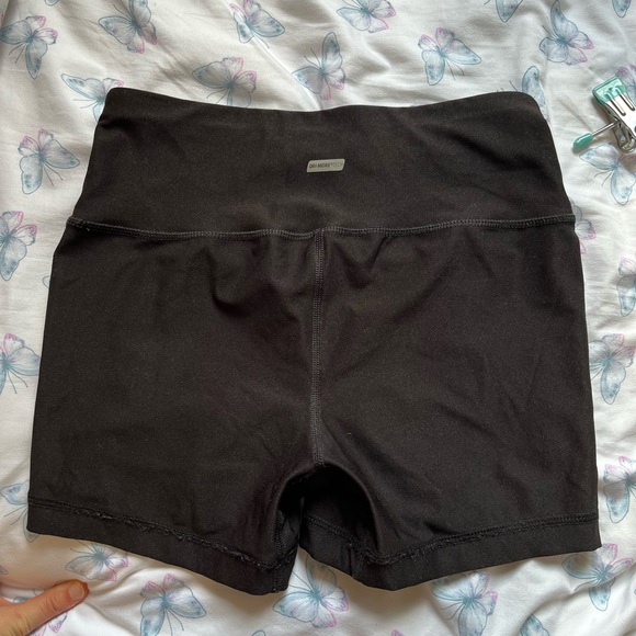 Mini black stretchy short - Picture 7 of 8